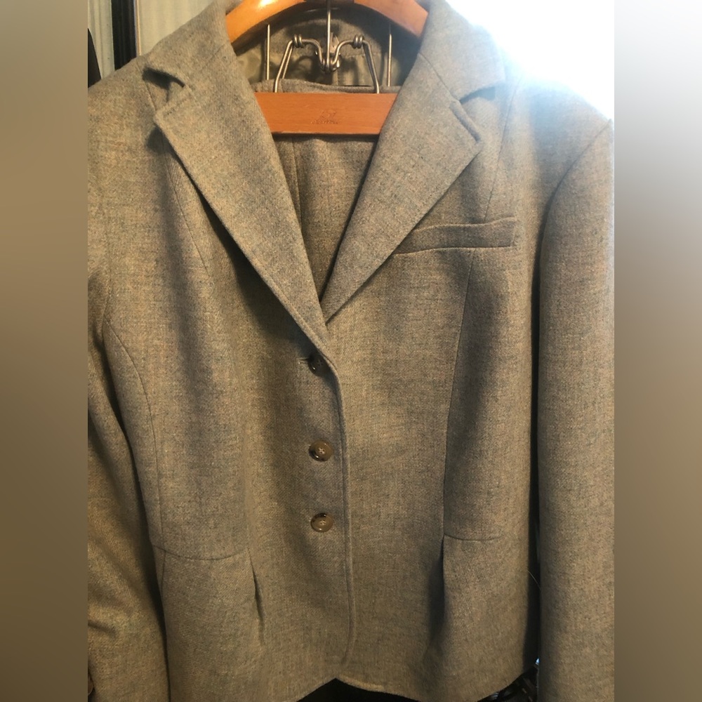 LADIES TALBOT 2 PIECE SUIT SIZE 20 NEW